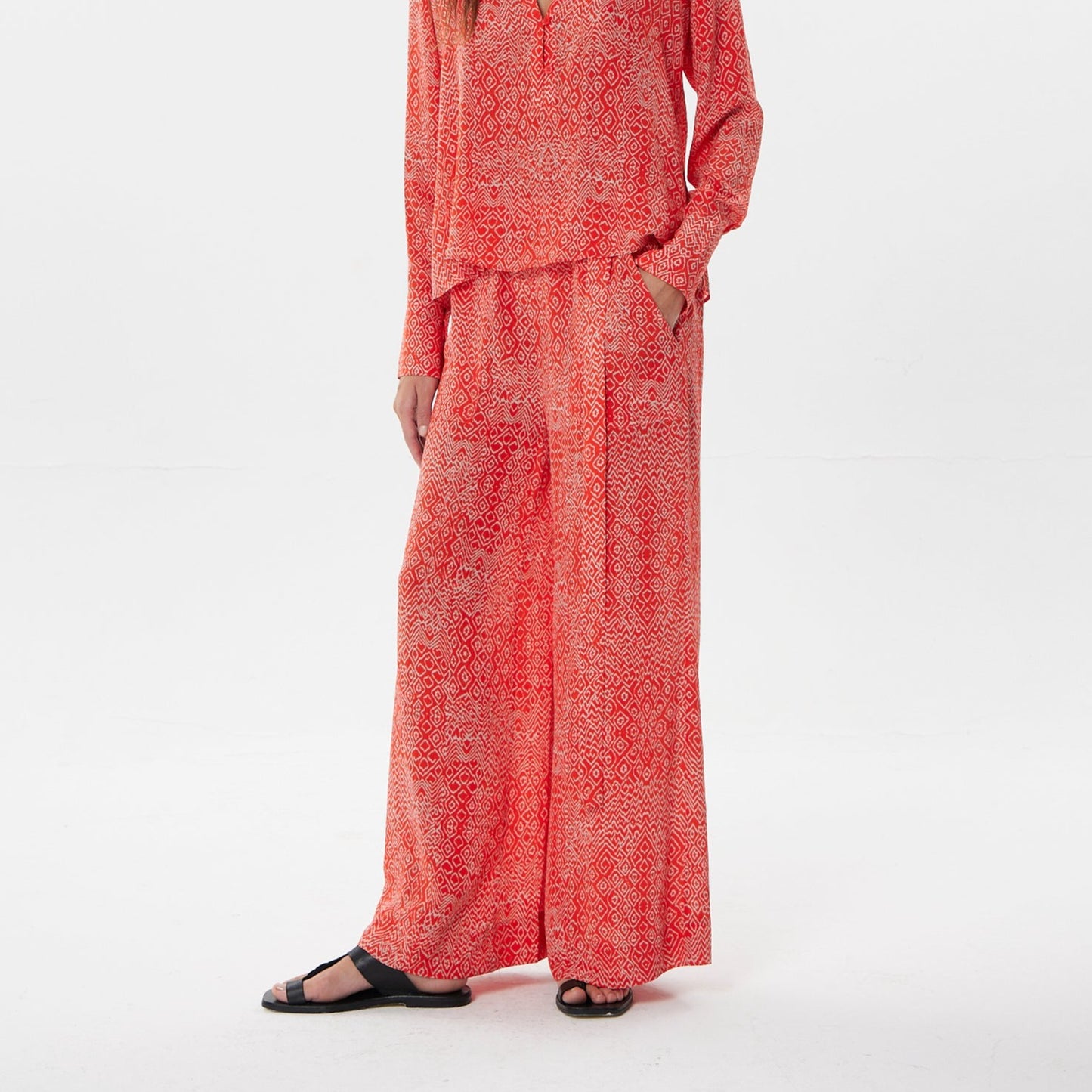 Moldes Margaux Pant in Coral Shibory
