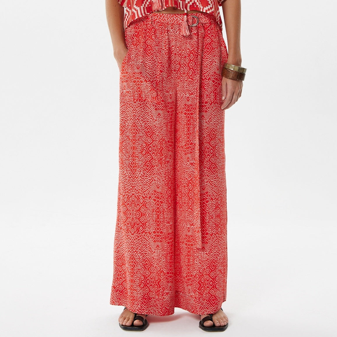 Moldes Margaux Pant in Coral Shibory