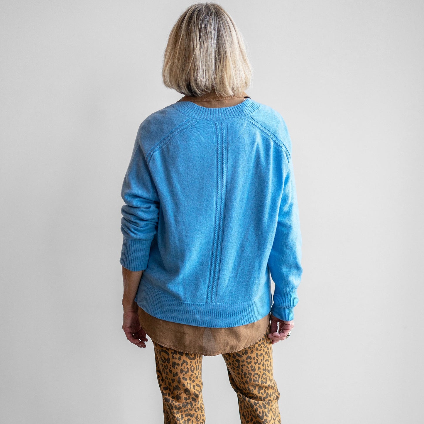 Cashmere V-Neck Sweater in Celeste