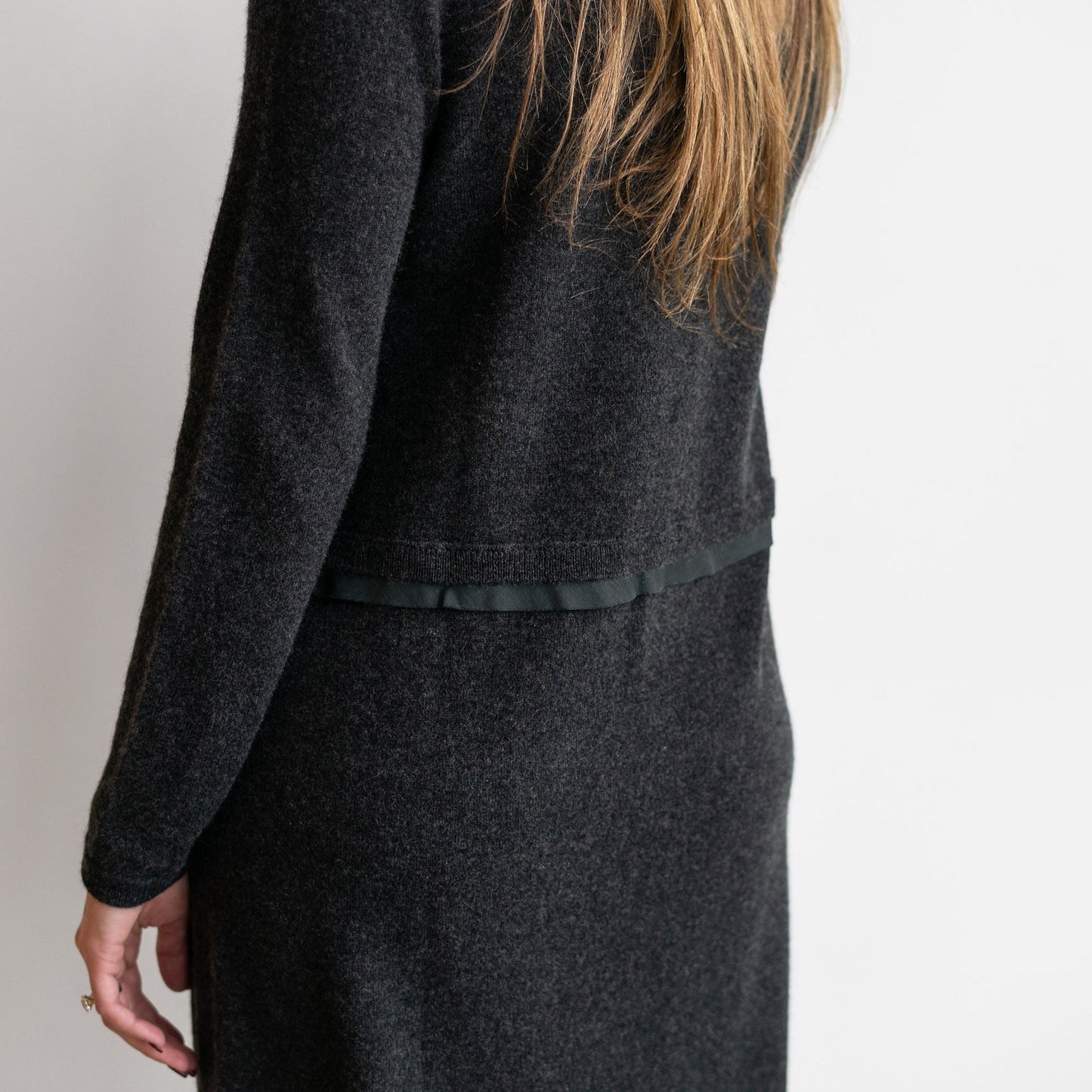Kobe Cashmere Dress in Coal