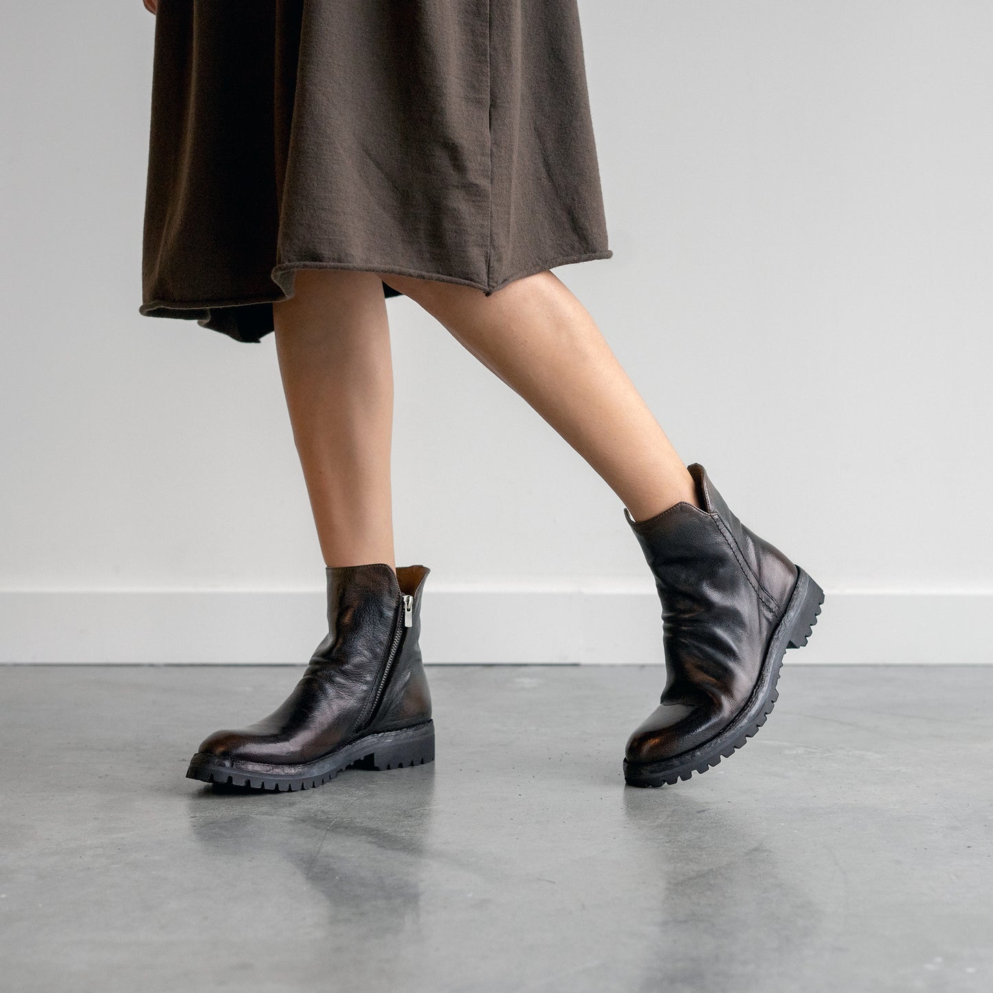 Loraine 017 Boot in Cafe & Black