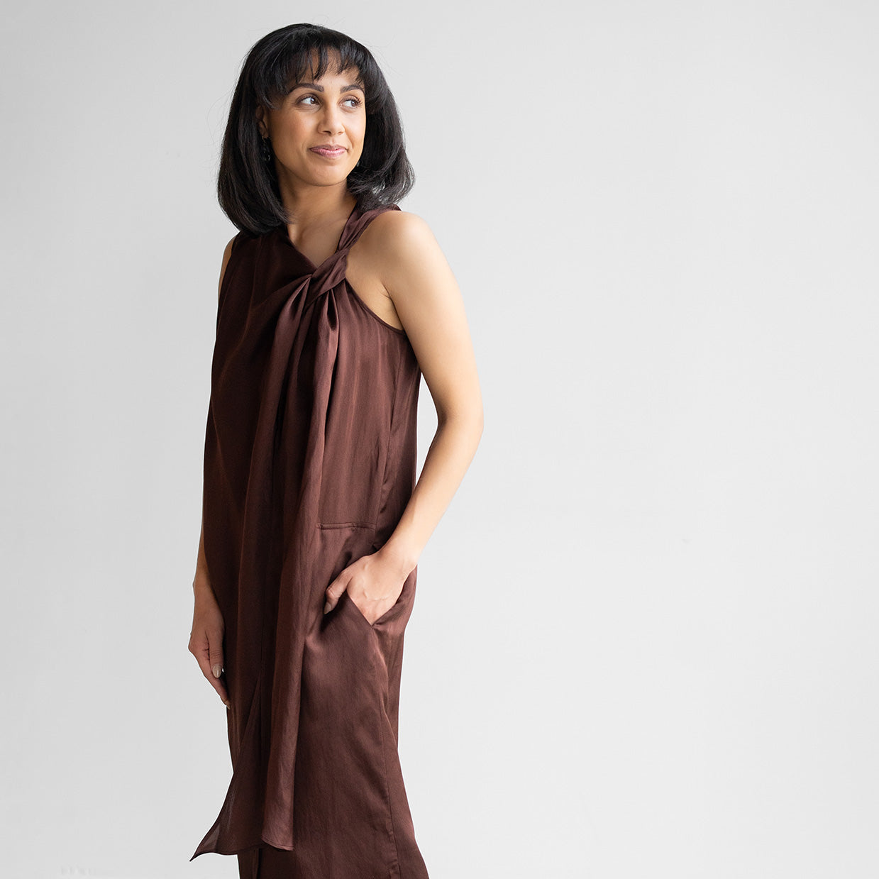 Dera Sleeveless Dress In Mahogany