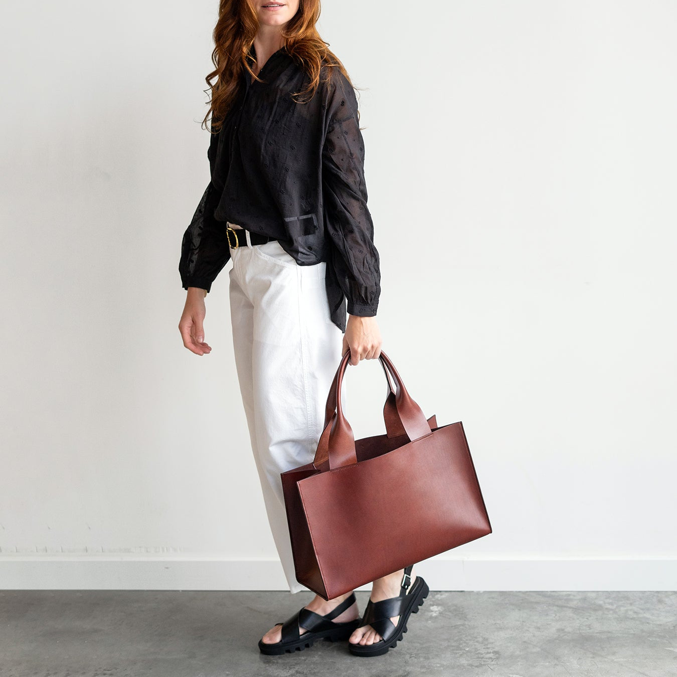 Valery 17 Tote in Oxblood