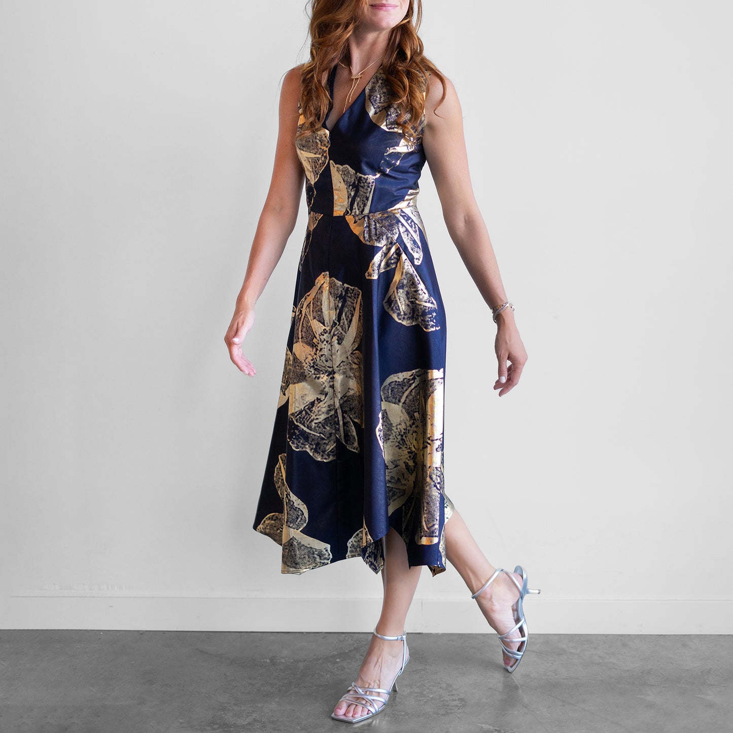 Sleeveless Wave Dress in Ink & Gold