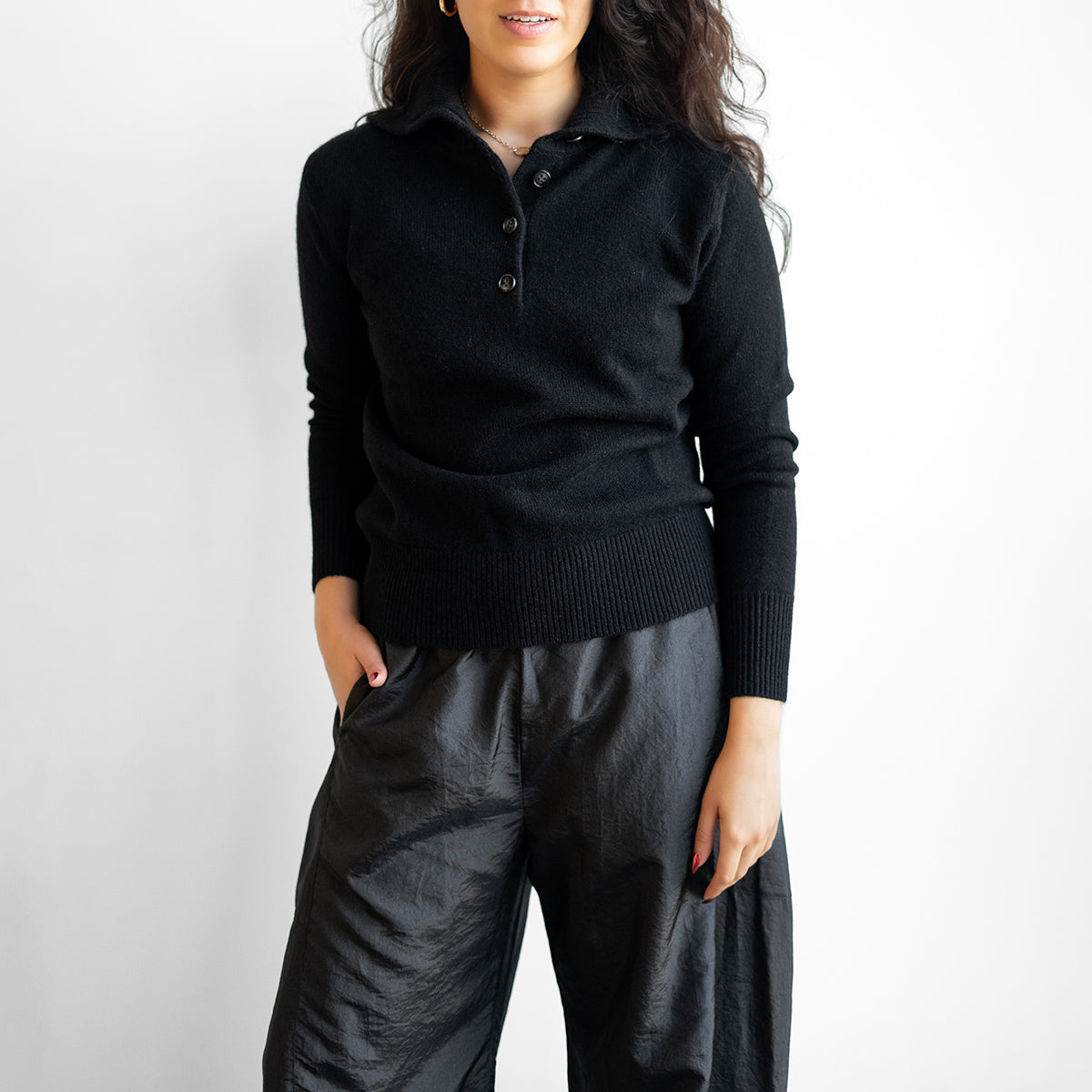 Maisie Cashmere Pullover in Black