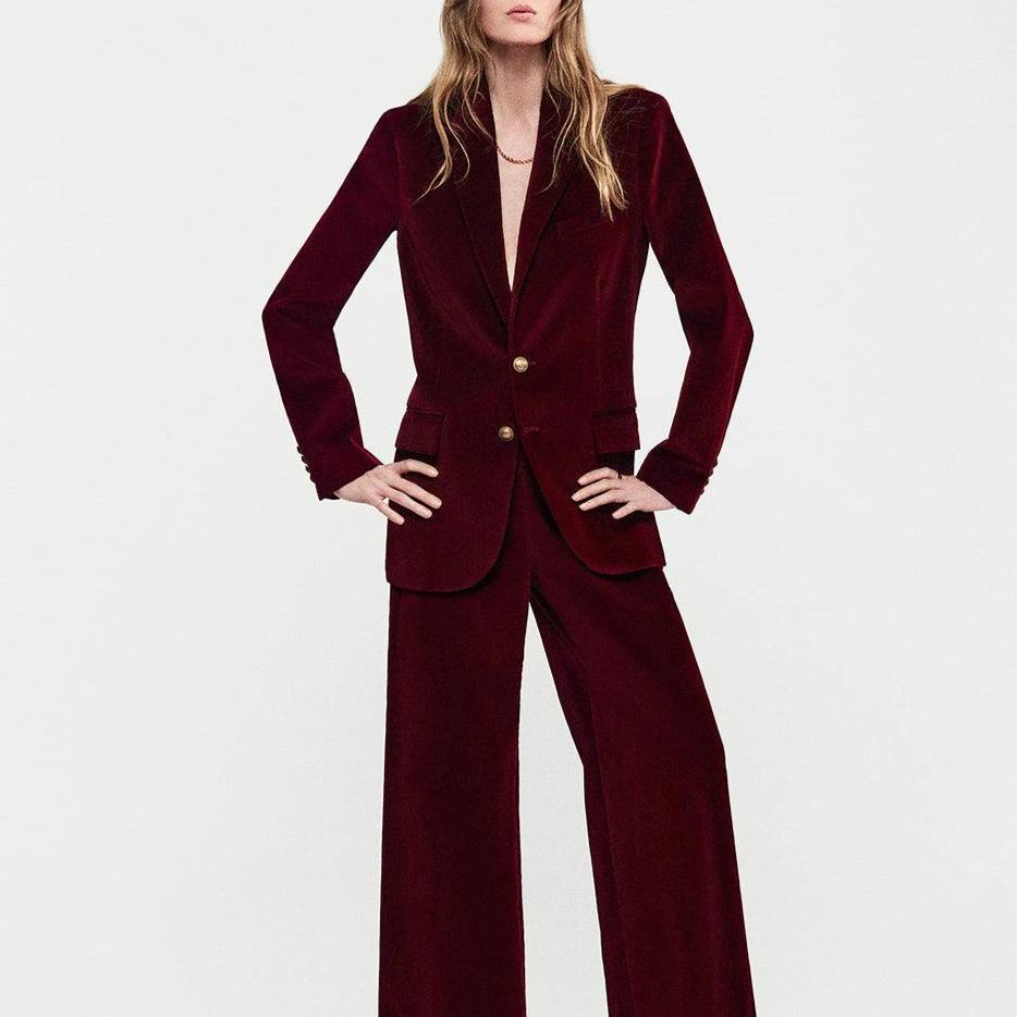 Everyday Velvet Blazer in Wine