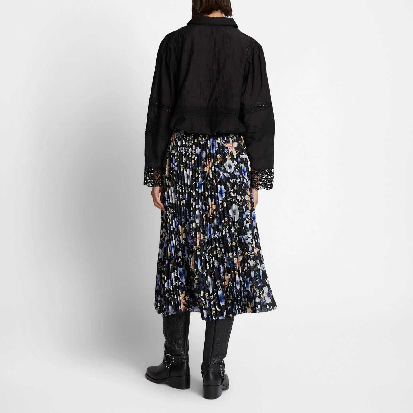 Charming Skirt in Black Floral