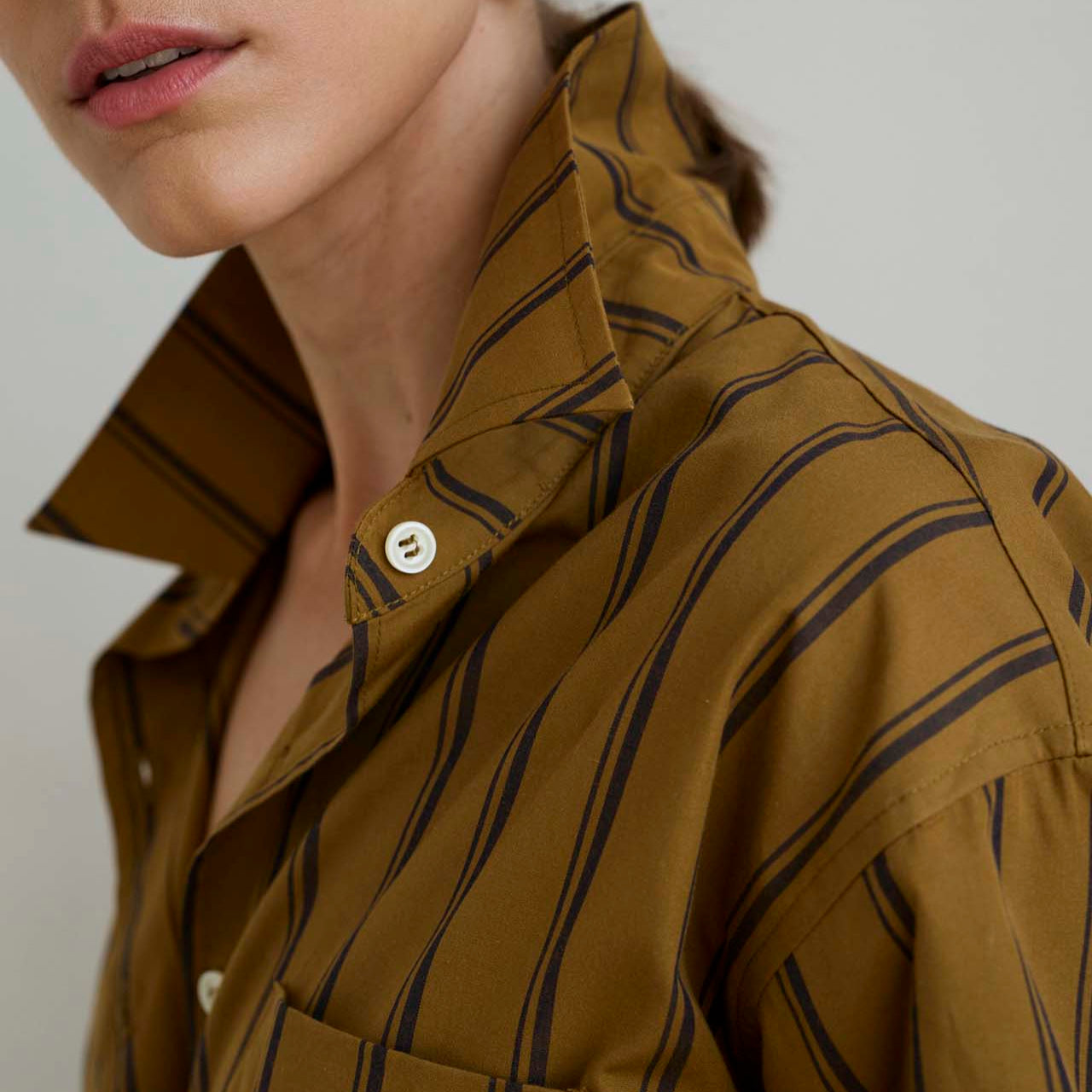 The Weekend Shirt in Goldenrod Stripe