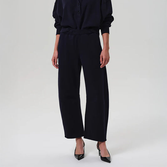Miro Sweatpant in Navy