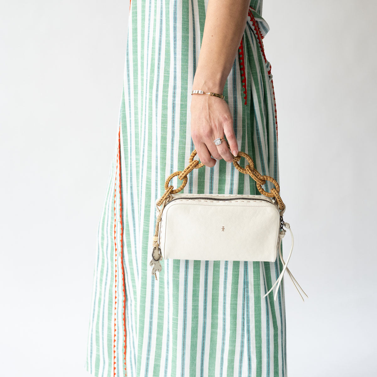 Box Catena Handbag in Gesso