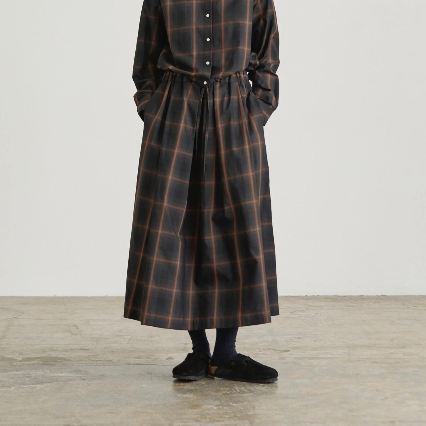 Dolly Plaid Skirt in Brown