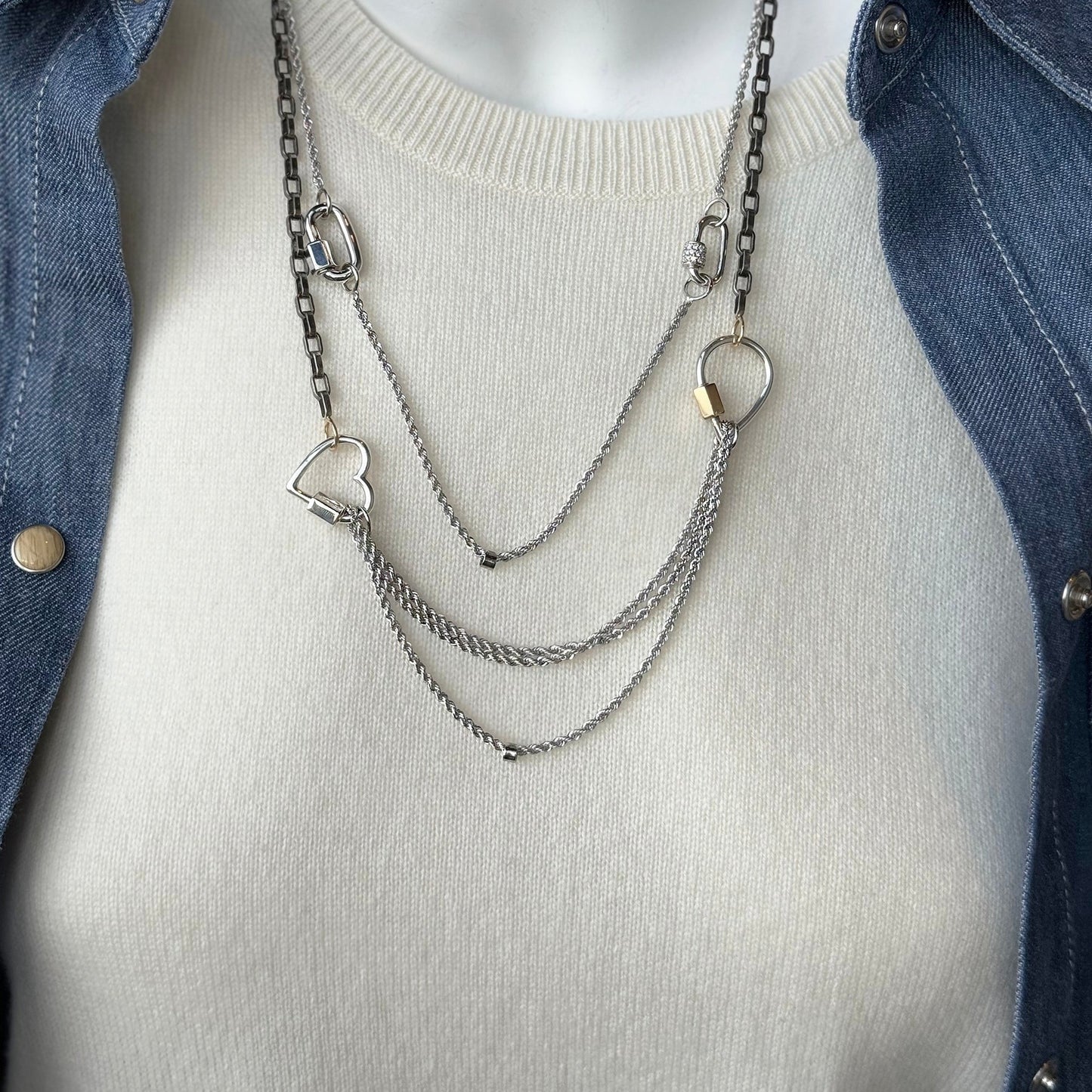 Diamond Stoned Baby Lock in Platinum