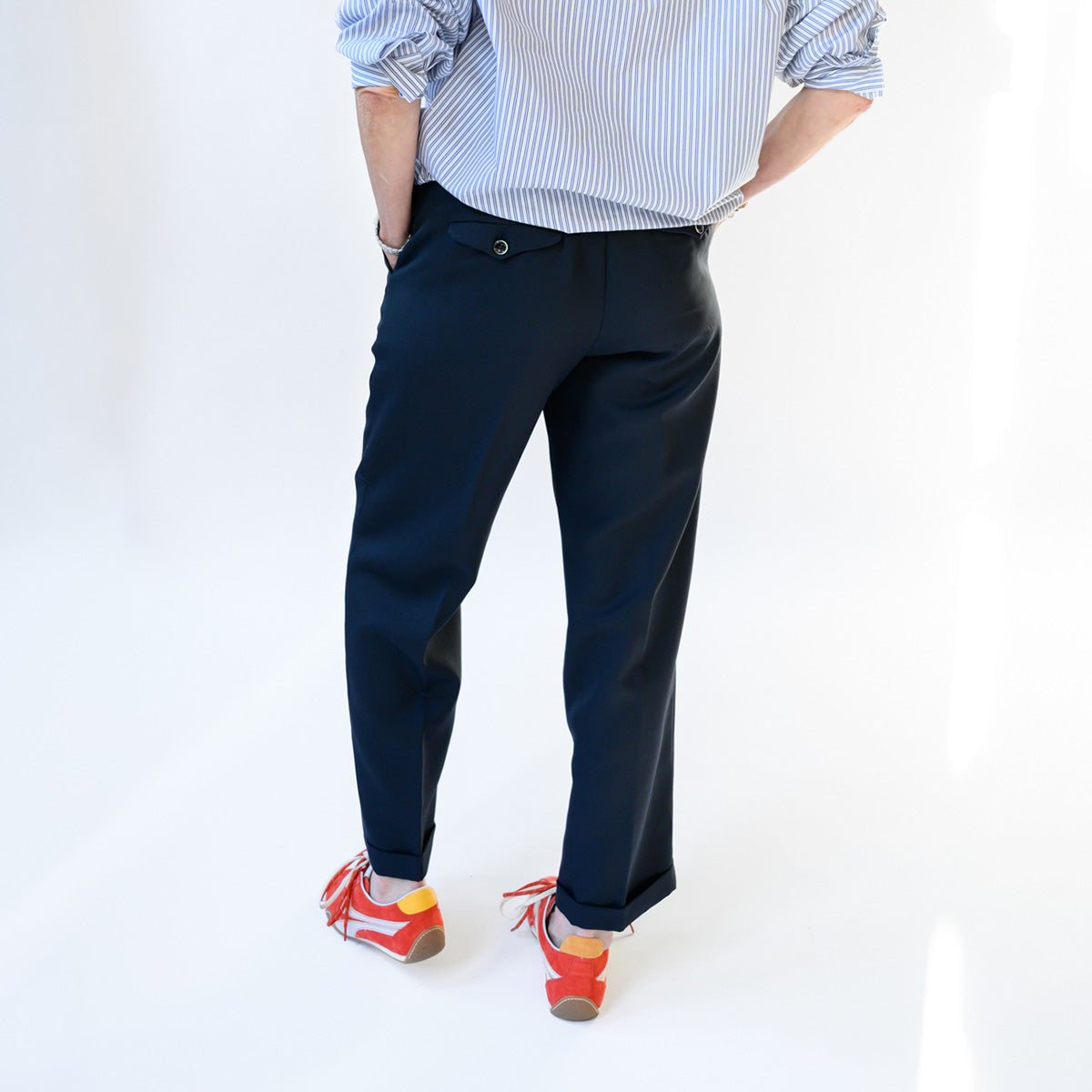 Montana Chino in Navy