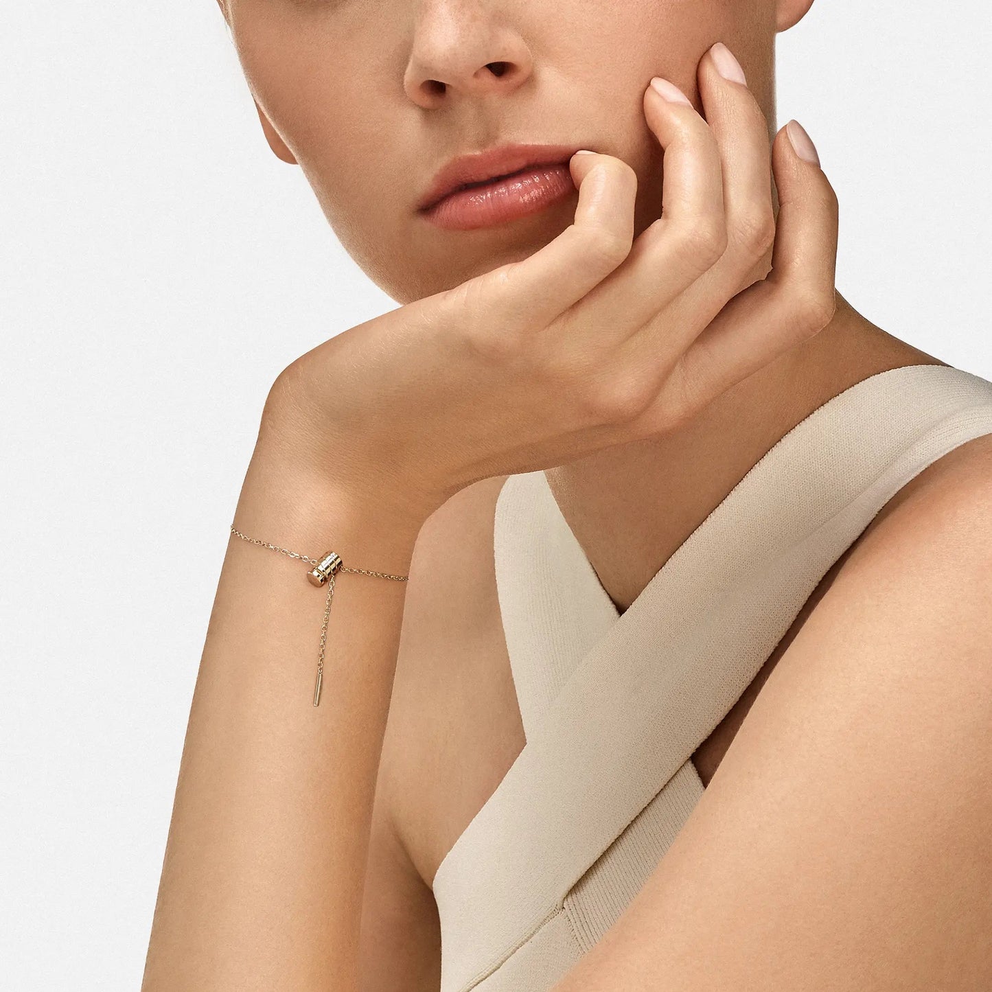 Mini Latch Bracelet in Yellow Gold