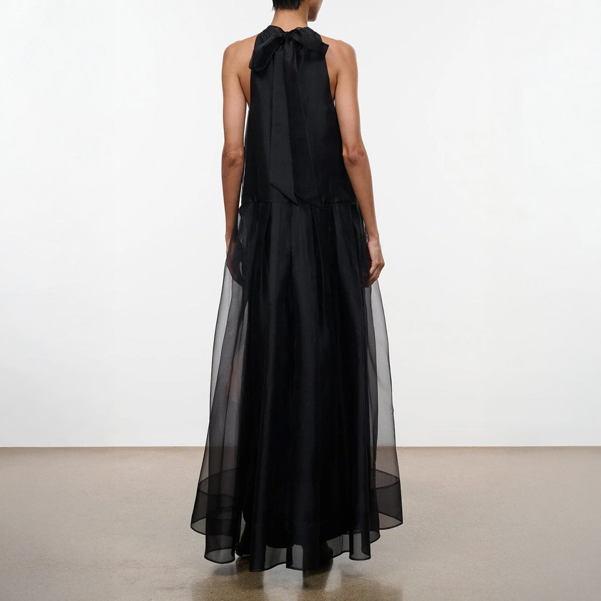 Laney Dress in Trumpet Flower Black