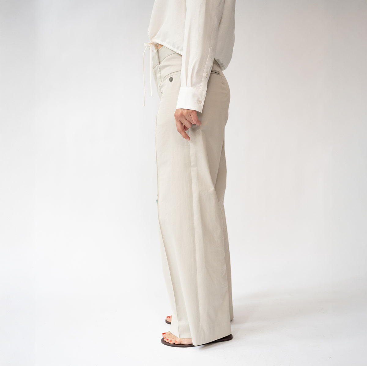 The Avenue Pant in Parchment