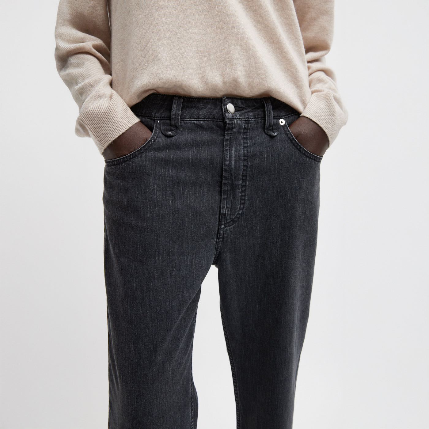 Slouchy, relaxed-fit jean with a straight leg Japanese mid-weight denim: 100% cotton Waist measurement: 32.5" (size 27) T000MO3404