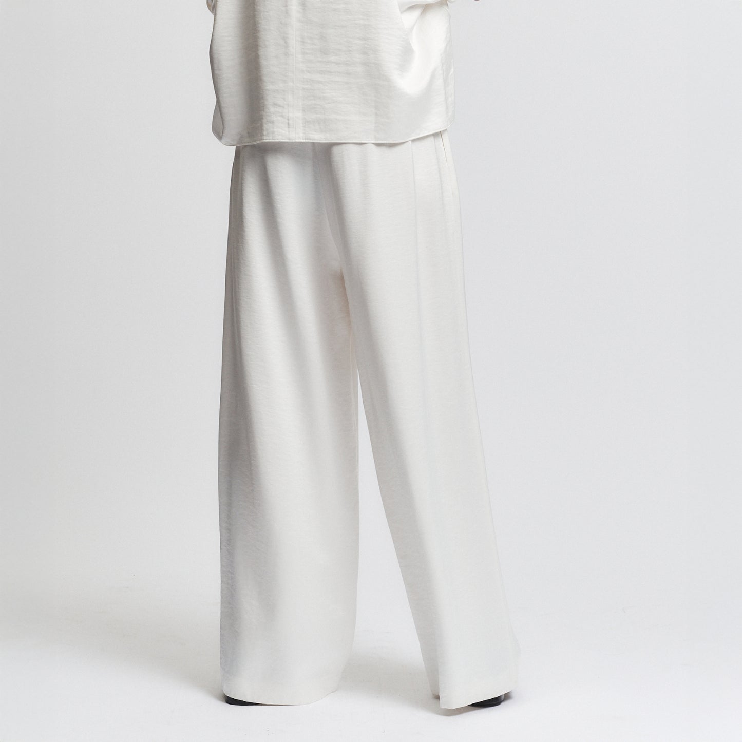 Paige Pull On Pant in White