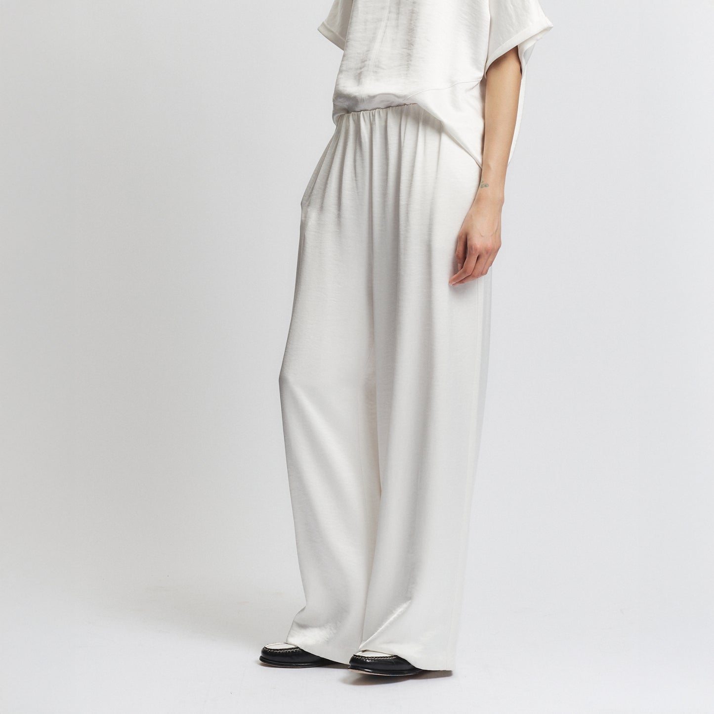 Paige Pull On Pant in White