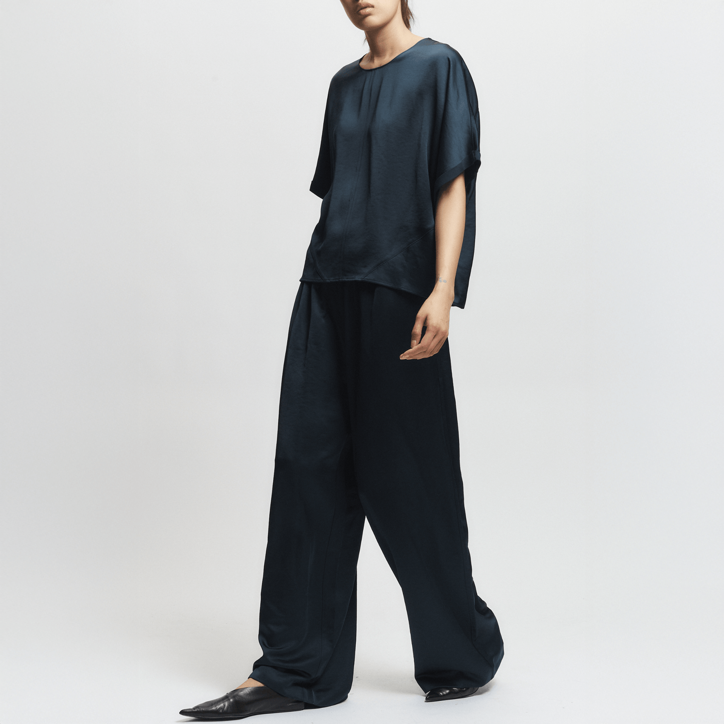 Paige Pull On Pant in Navy