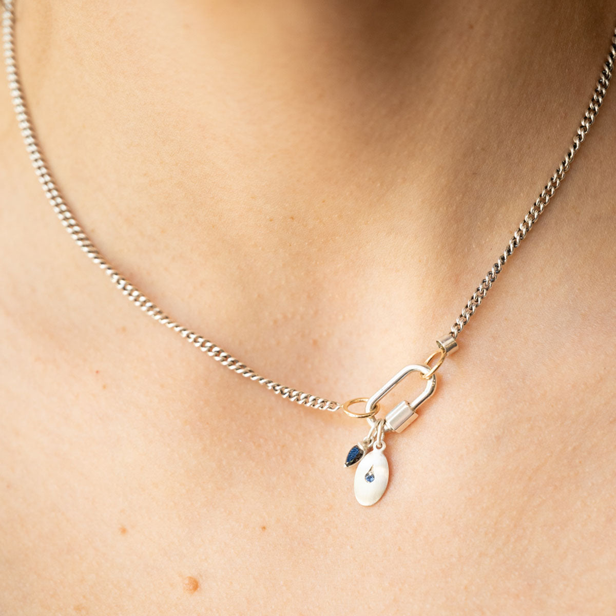 Baran Pendant in Light Blue Sapphire