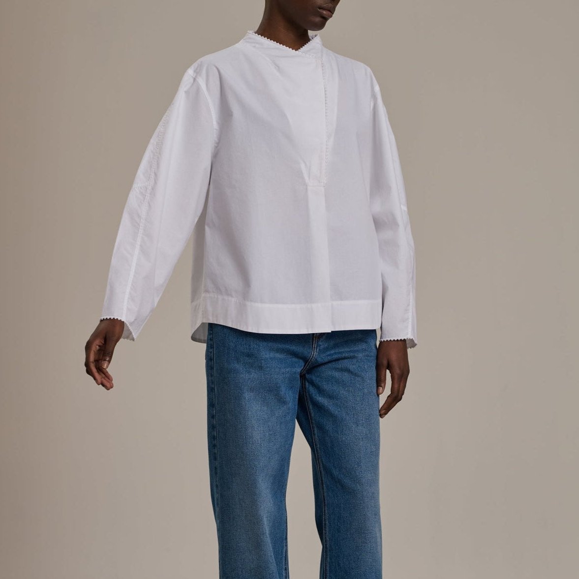Berry Poplin Blouse in White