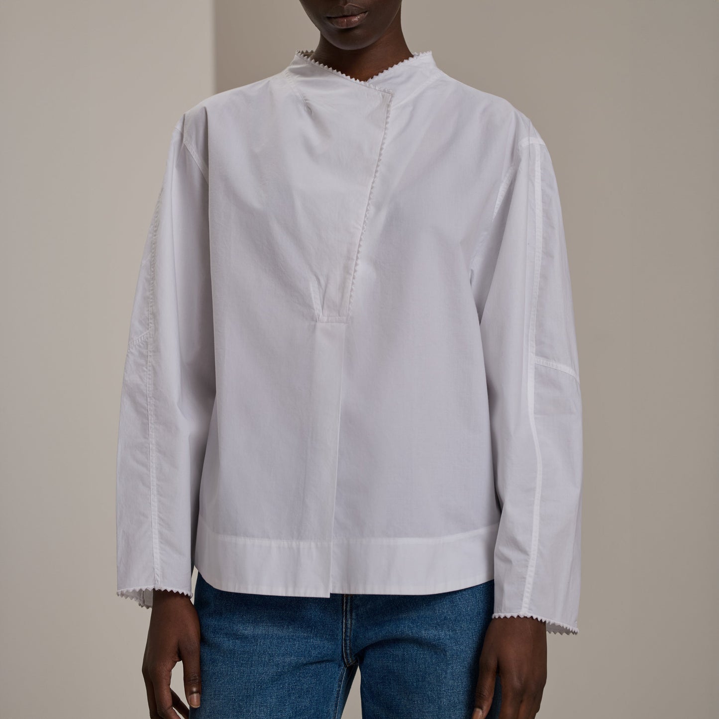 Berry Poplin Blouse in White