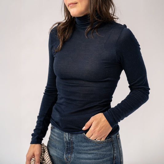 Cashmere Turtleneck in Navy