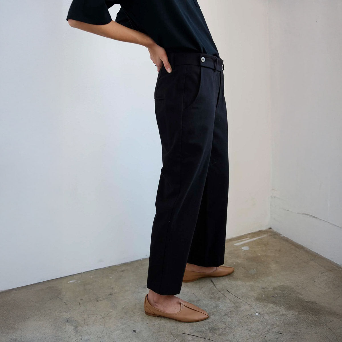 Waist Tape Trouser in Black