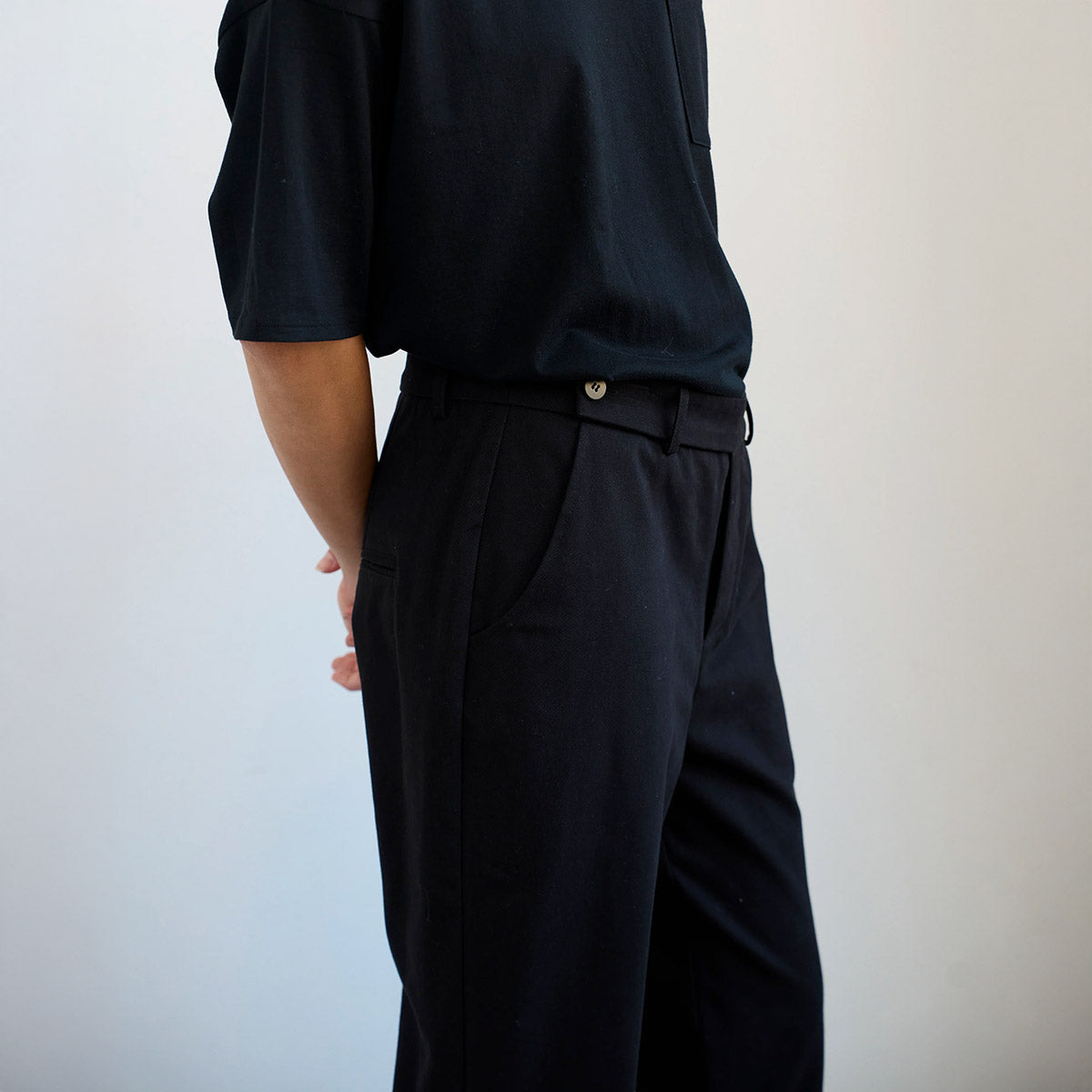 Waist Tape Trouser in Black