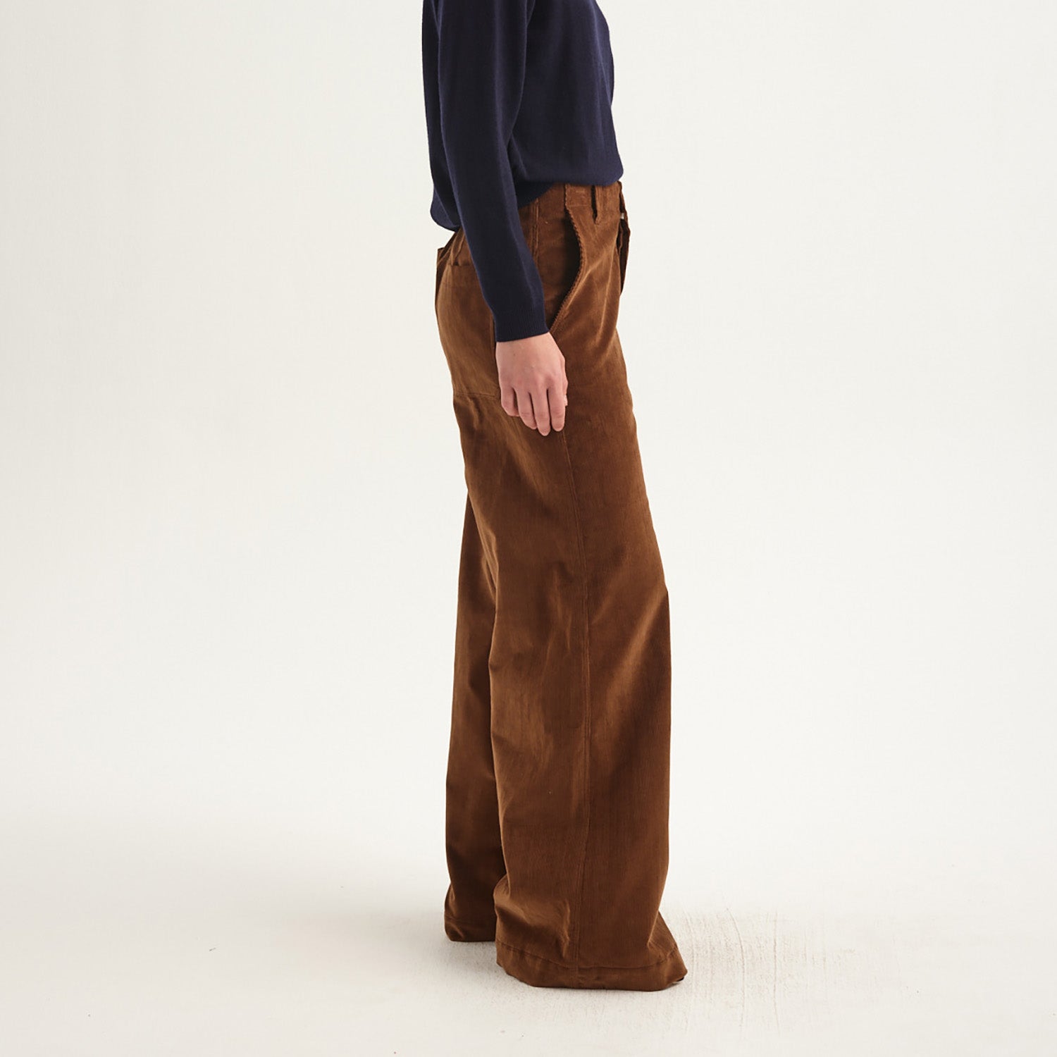 Off Duty Trouser in Camel Corduroy