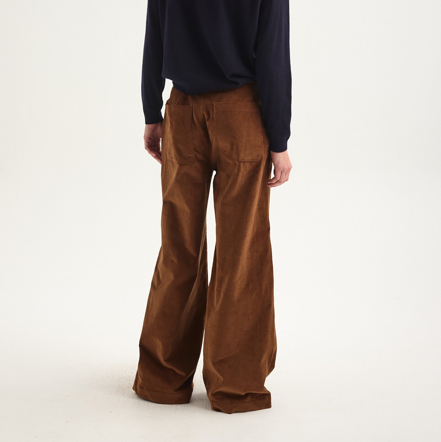 Off Duty Trouser in Camel Corduroy