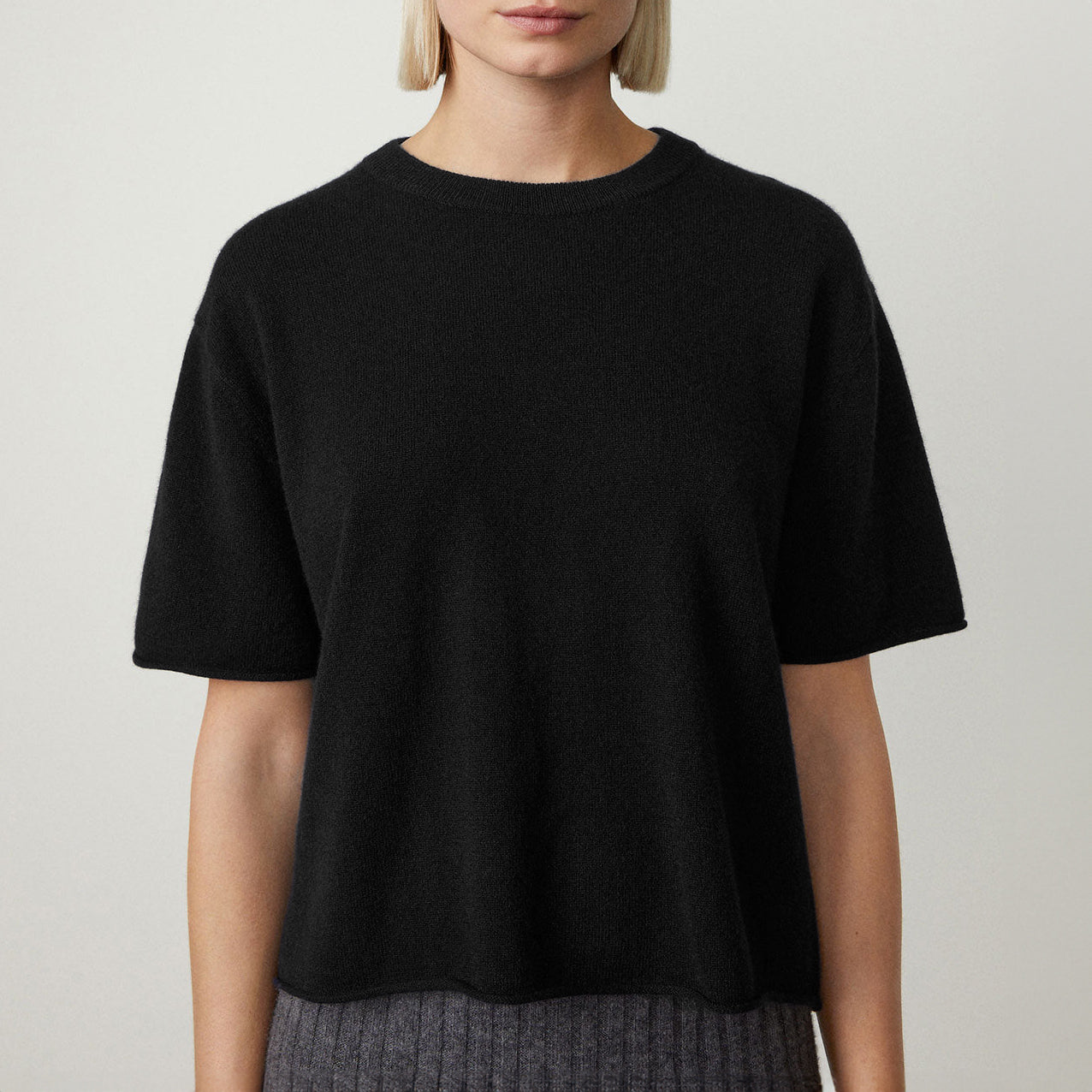 Cila Cashmere Tee in Black