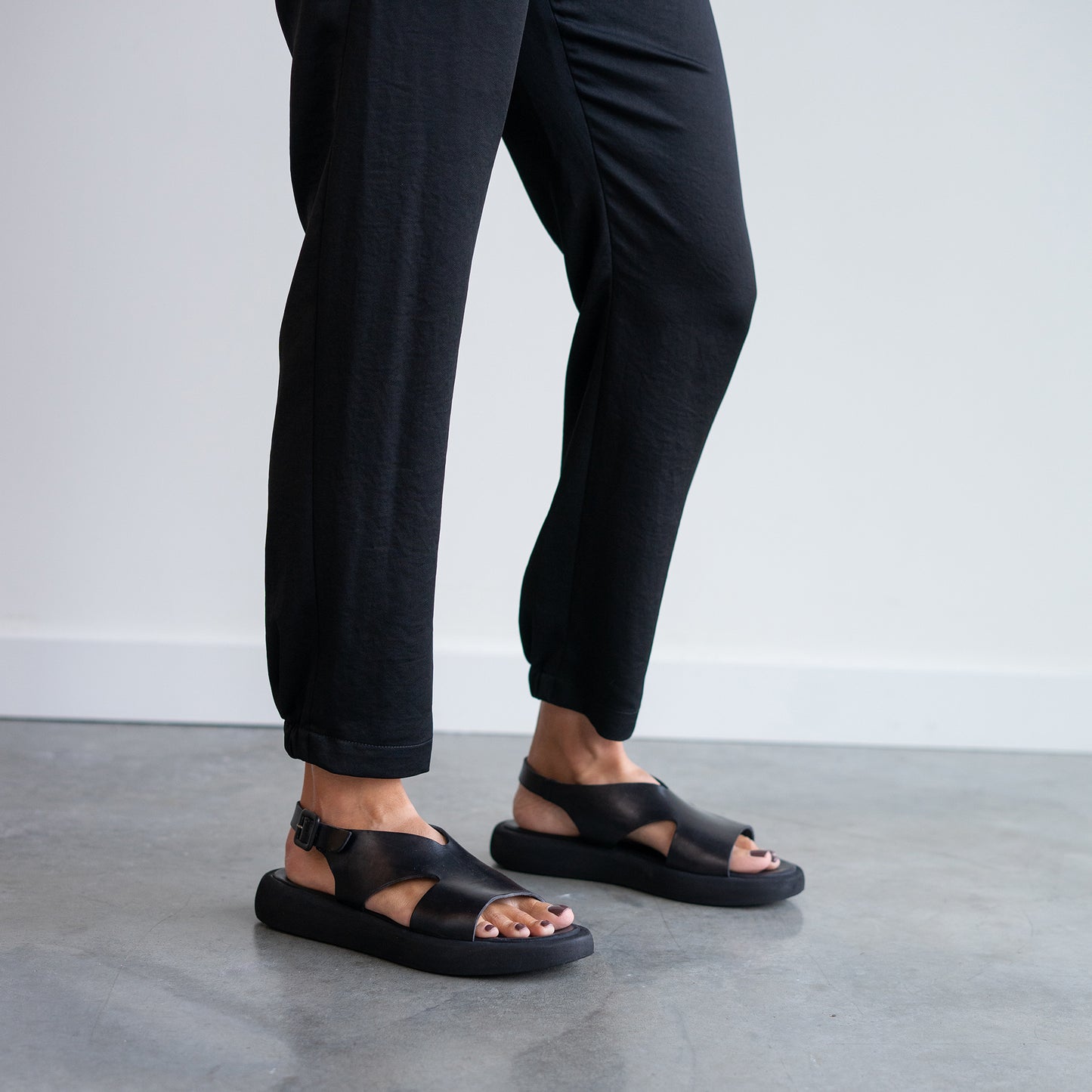 Gabi Pull On Trouser in Black