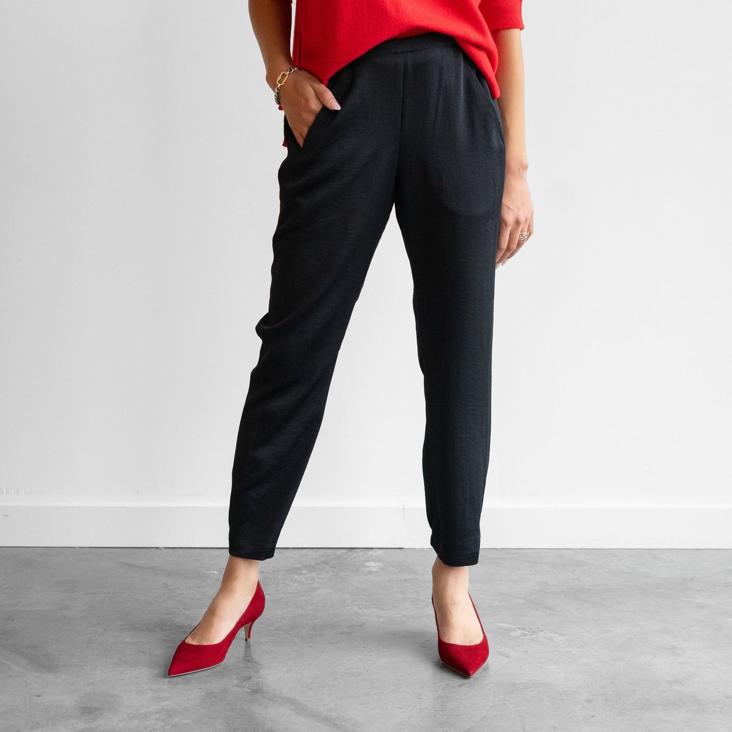 Gabi Pull On Trouser in Black