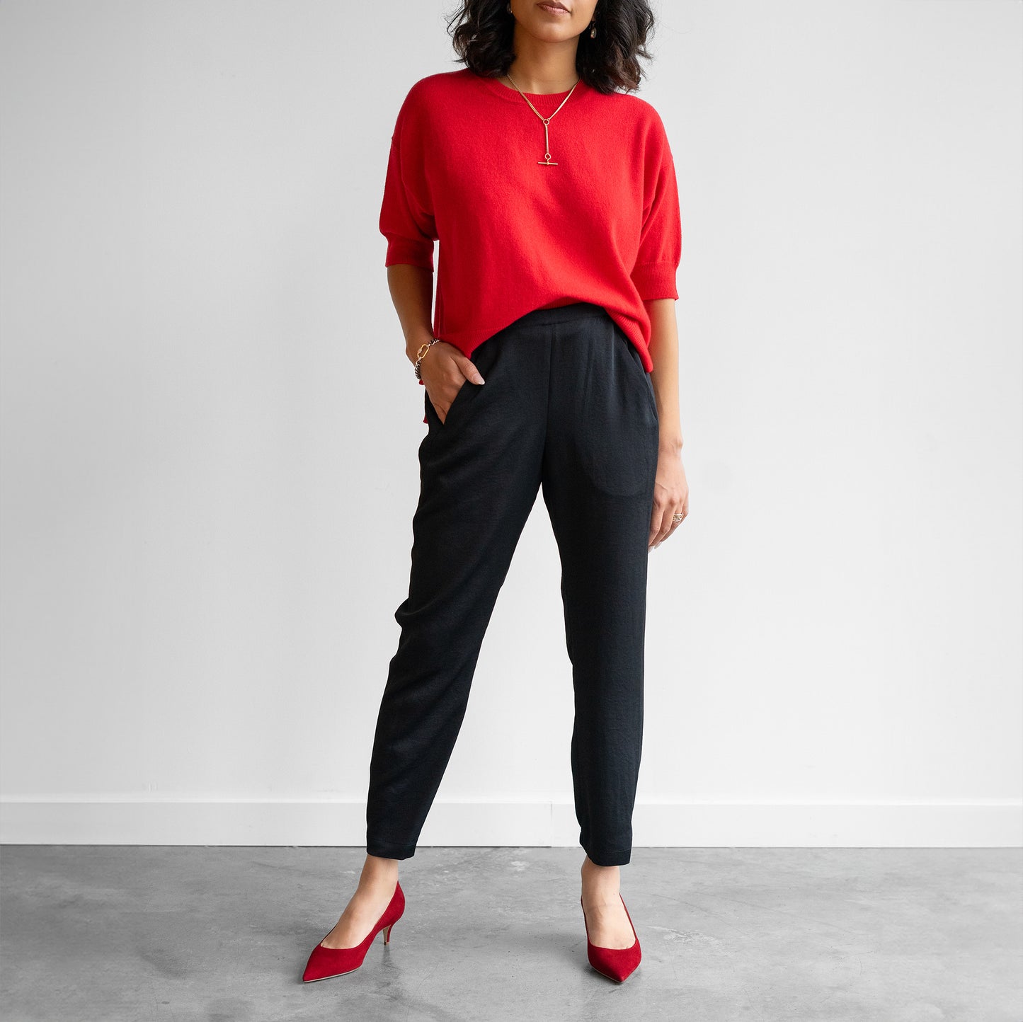 Short Sleeve Cashmere Sweater in Red