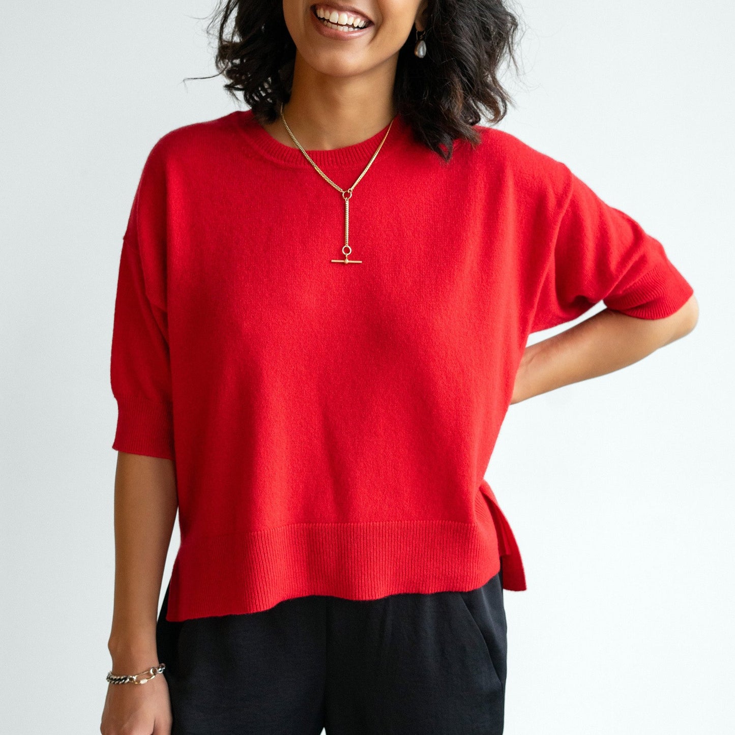 Short Sleeve Cashmere Sweater in Red