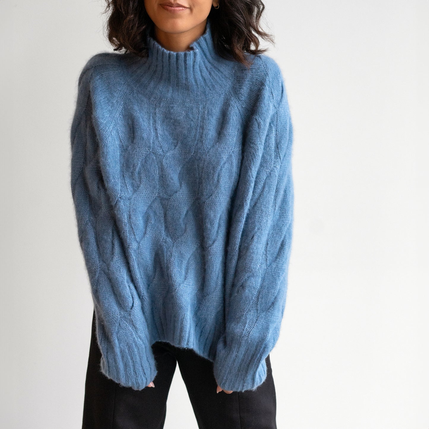 Chunky Turtleneck in Blue Fog