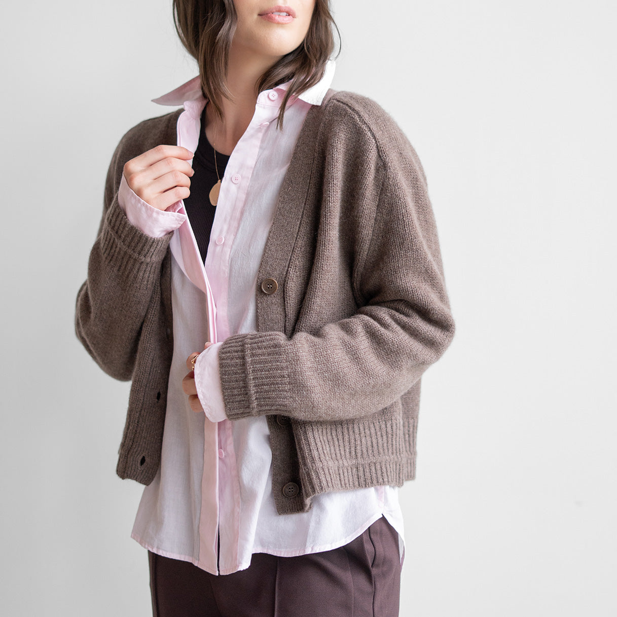Rae Cropped Cardigan in Swiss Brown