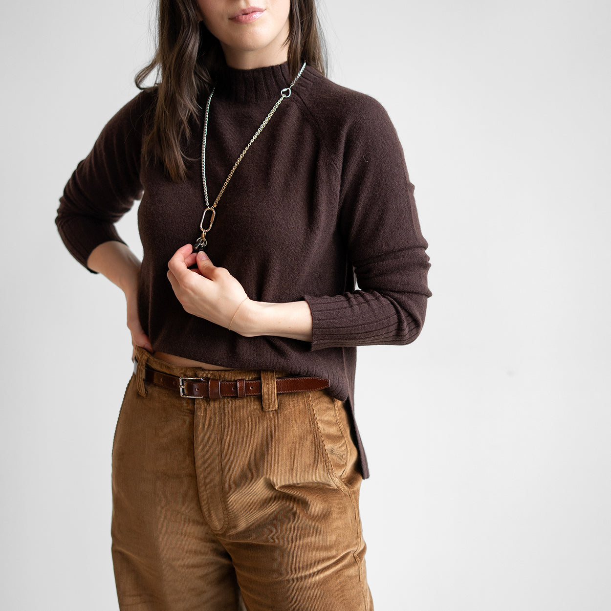 Hi Low Rib Trim Sweater in Chocolate