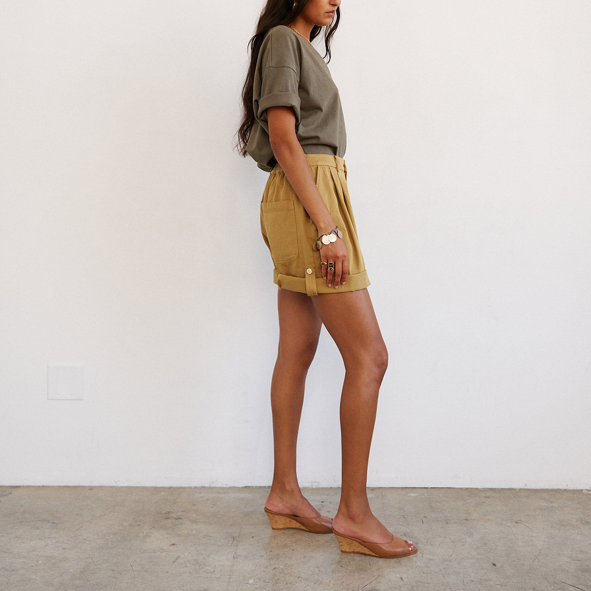 The Pleat Short in Khaki