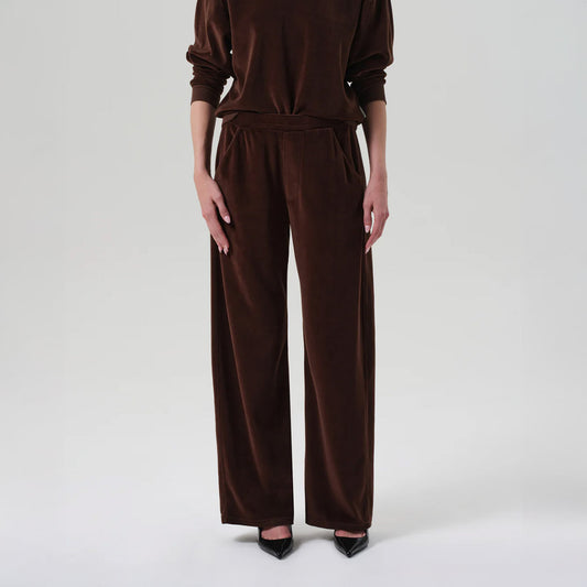 Brynn Velour Pant in Camello