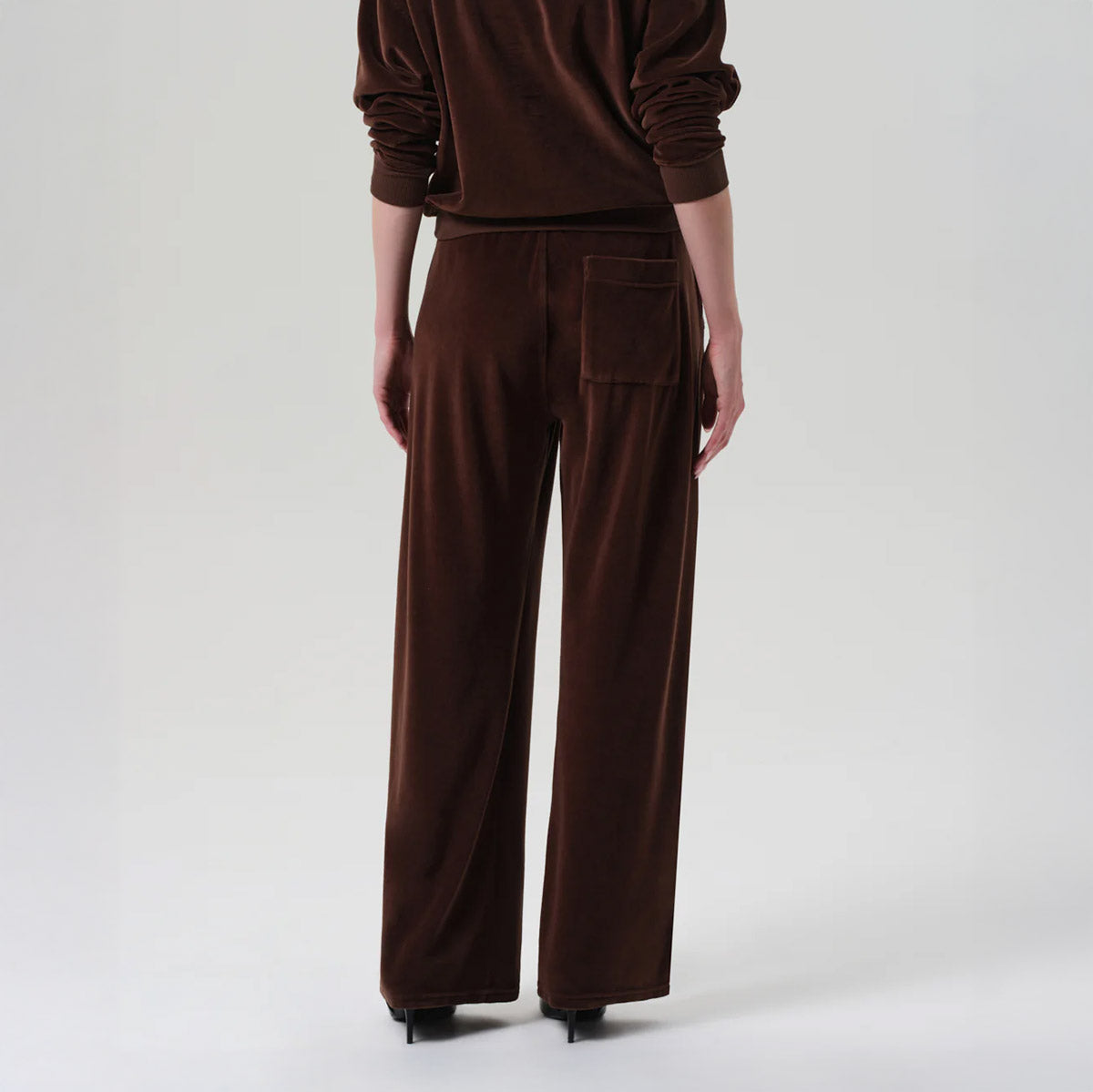 Brynn Velour Pant in Camello