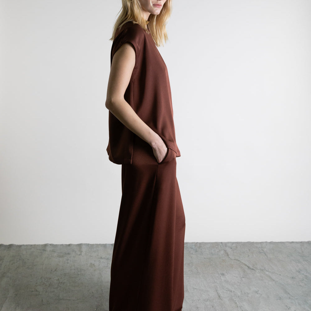 Drape Short Sleeve Blouse in Honey Brown