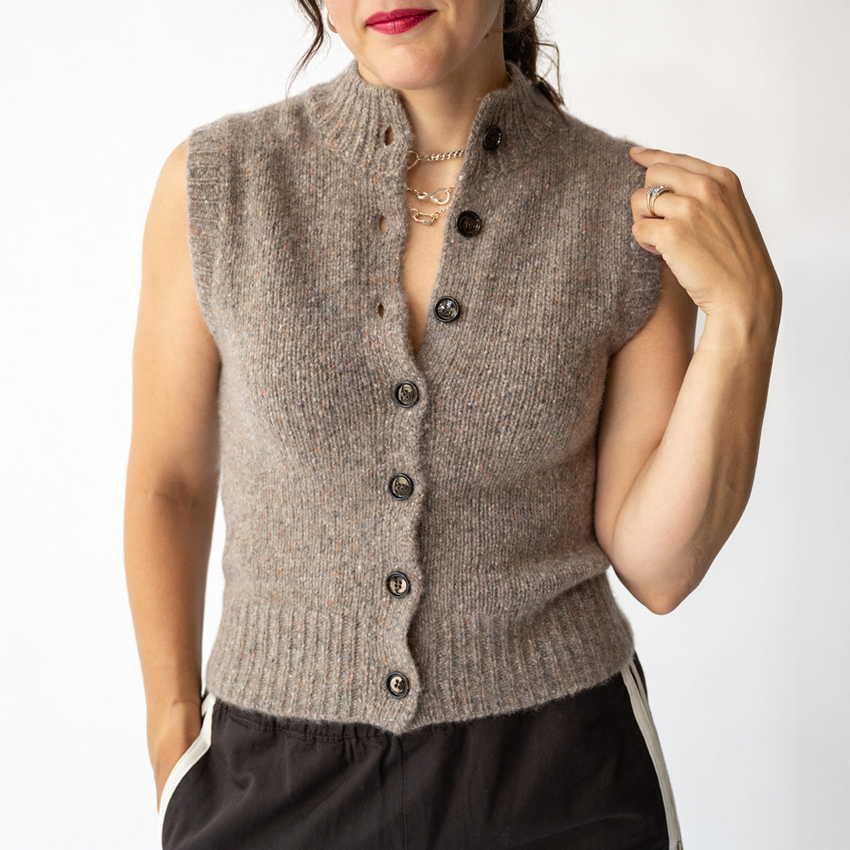 Mockneck Vest in Fresh Pepper Melange