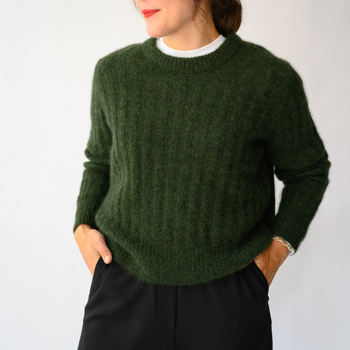Crewneck Cashmere Sweater in Cedar