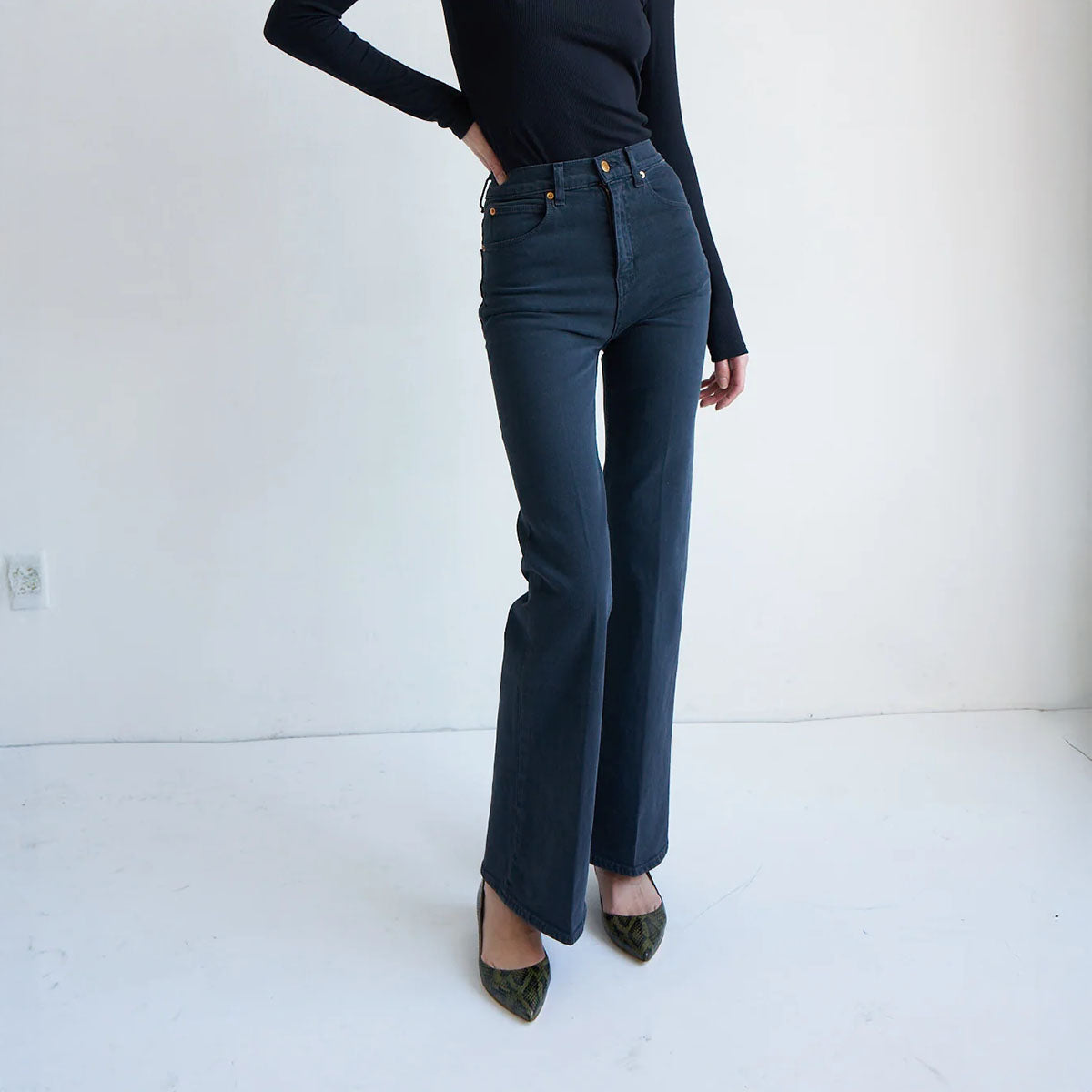 The Crease Jean in Washed Grey