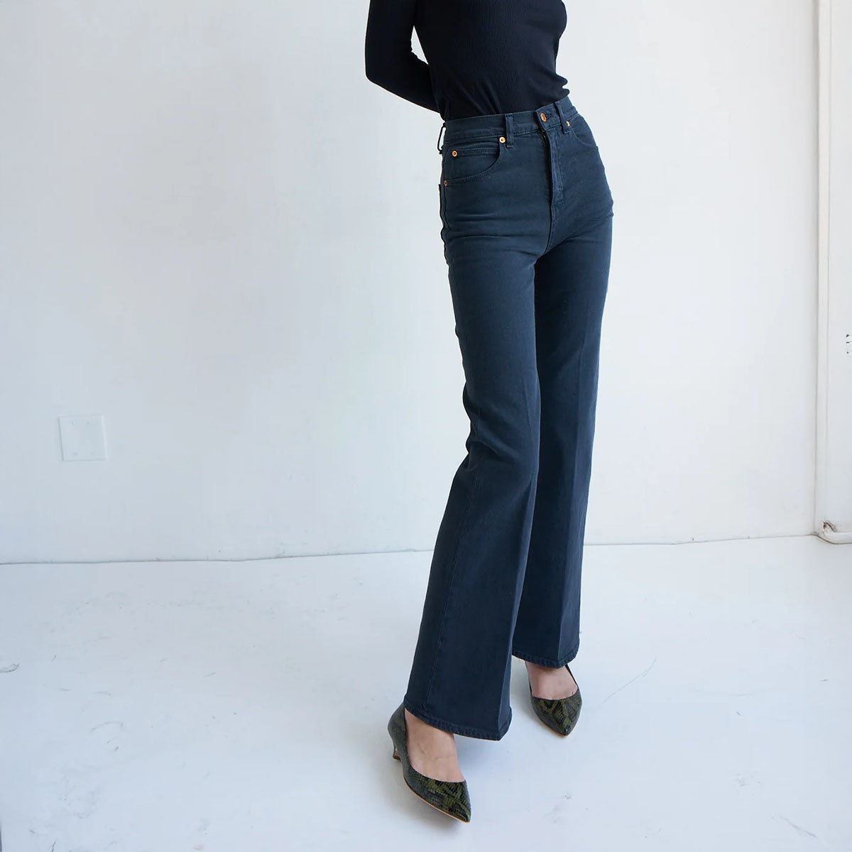 The Crease Jean in Washed Grey