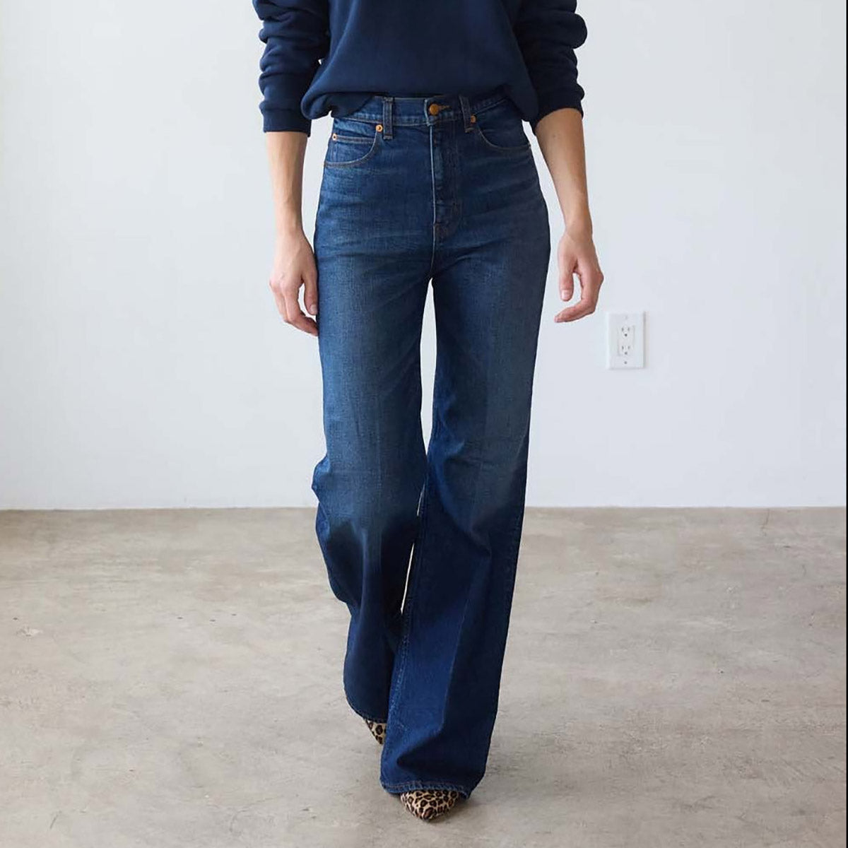 The Crease Jean in Distressed Dark