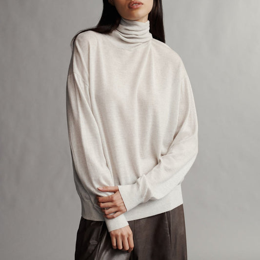 Easy Turtleneck in White Heather Grey